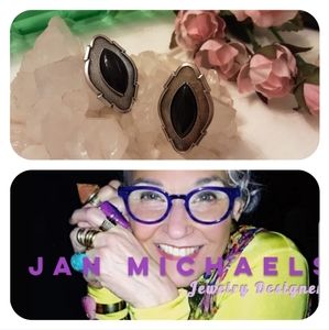 JAN MICHAELS, SAN FRANCISCO SIGNED VINTAGE ONYX EARRINGS